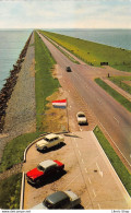 AFSLUITDIJK HOLLAND-FRIESLAND - Abschlussdeich Enclosing Dam La Digue - Autos Voitures Cars - Den Oever (& Afsluitdijk)