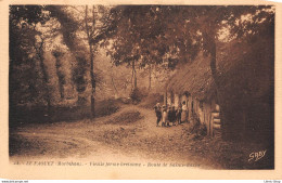 [56] LE FAOUET - Route De Ste Barbe - Vieille Ferme Bretonne - Cpa - Le Faouet