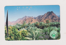 UNITED ARAB EMIRATES - Oasis And View To Mountains Magnetic Phonecard - Emirati Arabi Uniti