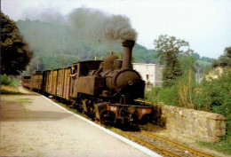 LA MALLET  104 ARRIVE EN GARE DE LAQUENNE . . . . - Trenes