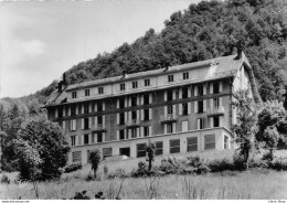 [15] VIC-sur-CERE - L'Ancien Grand Hôtel Maison De Repos De La Securité Sociale Cpsm GF 1962 ( ͡◕ . ͡◕) ♣ - Autres & Non Classés