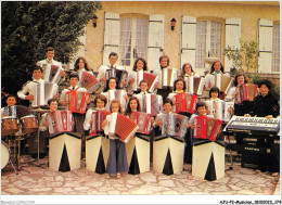 AJUP2-0185 - MUSICIEN - Les Bleuets De BERGERAC - Direction JANE DANIAS  - Music And Musicians