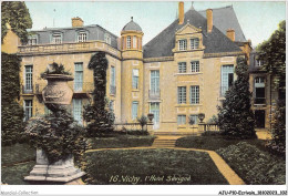 AJUP10-0904 - ECRIVAIN - Vichy - L'hotel Sévigné  - Writers