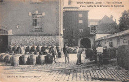 DOMPIERRE-sur-Besbre (Allier) - Vue Intérieure D'une Partie De La Brasserie De Sept-Fons - Tonneaux - Ecrit (2 Scans) - Autres & Non Classés