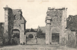 Vieillevigne * Ruines De L'ancien Château * Enfant Villageois - Autres & Non Classés
