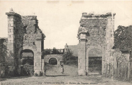 Vieillevigne * Ruines De L'ancien Château * Enfant Villageois - Otros & Sin Clasificación