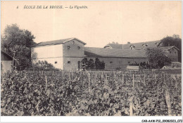 CAR-AAWP12-89-0954 - ECOLE DE LA BROSSE - Le Vignoblte - Avallon