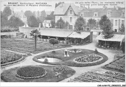 CAR-AAWP11-86-0878 - POITIERS - Un Coin Des Jardins Et Maisons D'habitation - Poitiers