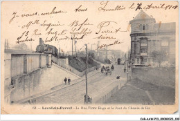 CAR-AAWP13-92-1040 - LEVALLOIS-PERRET - La Rue Victor Hugo Et Le Pont Du Chemin De Fer - Levallois Perret