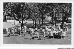 CAR-AAWP13-92-1017 - SURESNES - école De Plein Air Permanente - La Maternelle - Suresnes