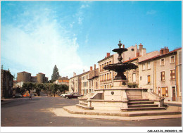 CAR-AAX-P6-43-0444 - MONISTROL-SUR-LOIRE - La Fontaine - A L'arriere-plan - Le Chateau - Monistrol Sur Loire