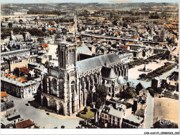 CAR-AAX-P1-02-0011 - SOISSONS -  La Cathedrale - Vue Aerienne - Soissons