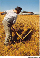 CAR-AAX-P12-79-0932 - AGRICULTURE - Fauchage A L'ancienne - Autres & Non Classés