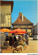 CAR-AAX-P7-46-0545 - SAINT-CERE - Vieilles Maisons - Un Jour De Marché - Saint-Céré