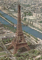 AK 210879 FRANCE - Paris - La Tour Eiffel - Eiffelturm