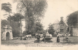 Lannilis * Cour Du Château De Kerhouartz ( Kerouartz ) * Ferme Villageois - Andere & Zonder Classificatie