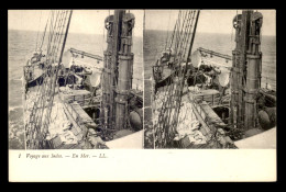 INDONESIE - VOYAGES AUX INDES - EN MER - CARTE STEREO - Indonesië