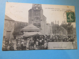 LE PESCHER, CORREZE, PLACE DE L'EGLISE, JOUR DE FETE DE SAINT JEAN, CPA - Andere & Zonder Classificatie