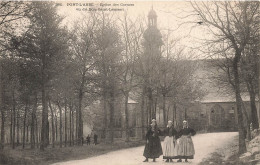 Pont L'abbé * Place Et église Des Carmes , Vu Du Bois St Laurent * Femmes Bretonnes Coiffe Costume Coiffes - Pont L'Abbe