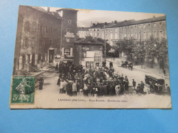 LANGEAC, HAUTE LOIRE, PLACE NAVARIN, MARCHE AUX VEAUX, CPA - Langeac