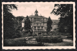 AK Berggiesshübel, Partie Im Schlossgarten Mit Dem Schloss  - Other & Unclassified