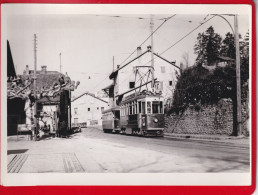 Photo  Cliché Bazin Format CPSM ( 10,5 Cm X 14,5 Cm ) SUISSE GENEVE Tramway Pub Pharmacie Principale - Other & Unclassified