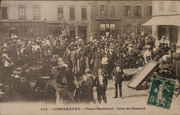 Commentry Place Martenot Jour De Marché Timbre Bas Droit - Commentry