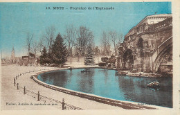 CPA France Metz Fontaine De L' Esplanade - Metz