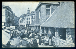 CPA - (56) Auray - La Vieille Halle Jour De Marché (Oblitération à étudier) - Auray