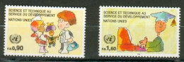 ONU GENEVE MNH ** 233-234 Science Et Technique Au Service Du Développement Fille Garçon étudiant Poupée Ordinateur - Unused Stamps