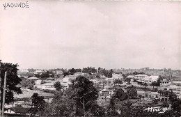 Cameroun DOUALA  Yaounde Vue General Du Centre Commercial (scan Recto Verso)NONO0009 - Camerun