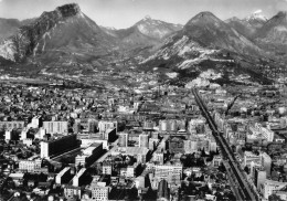 38 GRENOBLE  Vue Générale Aérienne Panoramique  (Scan R/V) N°   27   \NAD007 - Grenoble