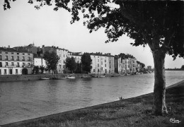 AGDE  échappée Sur Les Quais  58 (scan Recto Verso)nono0108 - Agde