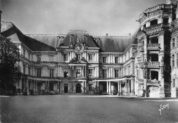 BLOIS Le Chateau  Cour Intérieur   39 (scan Recto Verso)nono0124 - Blois