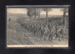 (09/05/24) 80-CPA A IDENTIFIER - TRADUCTION: UN CONVOI DE PRISONNIERS ALLEMANDS SUR UNE ROUTE DE LA SOMME - Autres & Non Classés