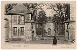 28 CHARTRES - L'Evêché - Chartres