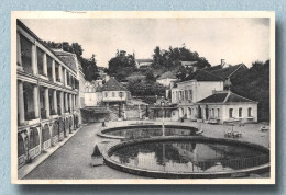 BOURBON LANCY - Cour Des Bains Et Bains De OOroidissement   (scan Recto-verso) OO 0930 - Autres & Non Classés