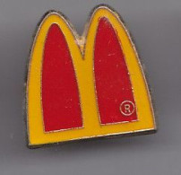 Pin's McDonald's Réf 2521 - McDonald's