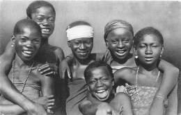 GUINEE FRANCAISE CONAKRY Enfants Jeunes Filles Au Sourires  (scan Recto-verso) OO 0957 - French Guinea
