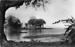 GUINEE Francaise  Environs De Conakry Camayenne Plage éditeur P Garnier   (scan Recto-verso) OO 0951 - Französisch-Guinea