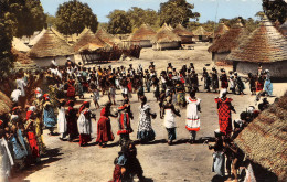 CAMEROUN Kamerun DOUALA  Danses Au Village (scan Recto-verso) OO 0949 - Cameroun