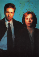 XFILES  X Files   FOX MULDER Et DANNA SCULLY  (scan Recto-verso) OO 0984 - Serie Televisive