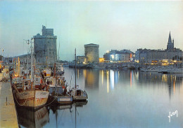 La Rochelle  Le Port Au Crepuscule (scan Recto-verso) OO 0977 - La Rochelle