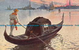 R061270 Venezia. Una Gondola - World
