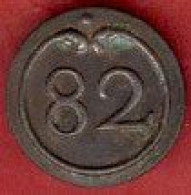 ** BOUTON  1er  EMPIRE  N° 82  P. M. ** - Buttons