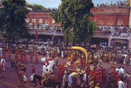 1 AK Indien * Image Of Goddess Parvati (Lord Shiva) Being Taken Out In A Procession During The Teej Festival At Jaipur * - Indien