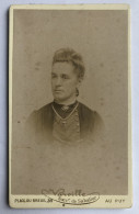 CDV Photographie Ancienne Portrait Femme élégante - Photographe Vazeille Au Puy - Anonieme Personen