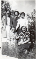 PHOTO ORIGINALE - R  - PHOTO DE FEMMES - FORMAT 11 X 6.8 - Personnes Anonymes