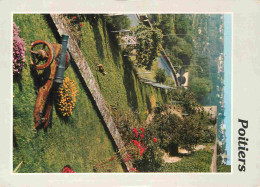 86 - Poitiers - Parc Blossac - Un Coin Du Parc Zoologique Sous La Tour à L'Oiseau - CPM - Flamme Postale - Voir Scans Re - Poitiers