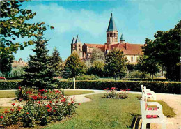 71 - Paray Le Monial - La Basilique Du Sacré Coeur Vue Du Square - Fleurs - CPM - Voir Scans Recto-Verso - Paray Le Monial